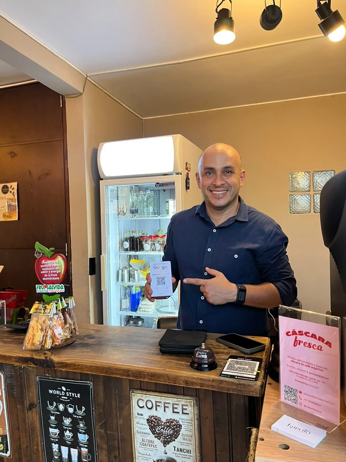 Café Alsacia, cafetería en Cali, con su tarjeta NFC de reseñas